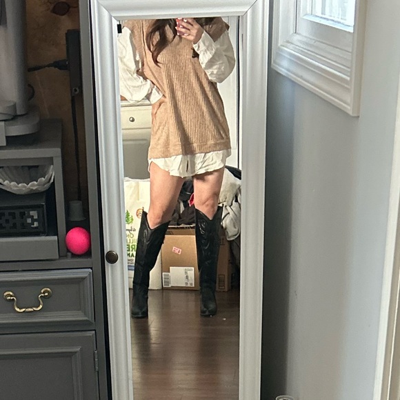 Forever 21 Brown Ribbed Knit Sweater with White Collar - Picture 4 of 5